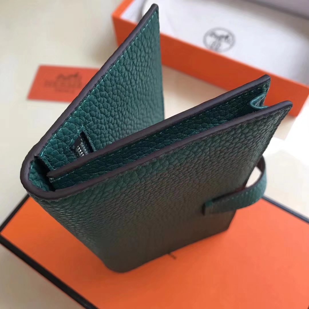Hermes Bearn Bifold Wallet Togo Leather Green