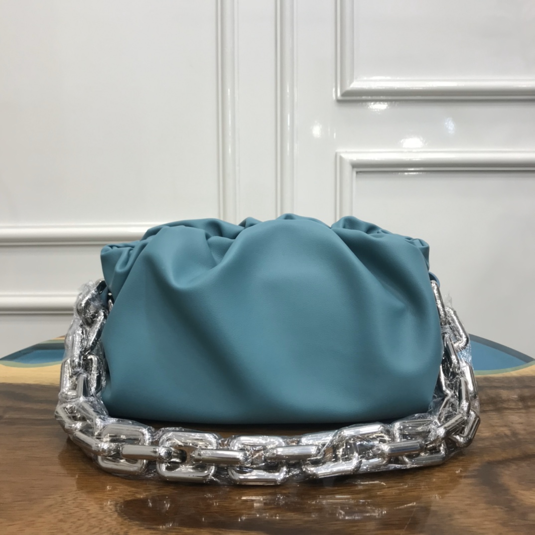 Bottega-Veneta-Chain-Pouch-Leather-Clutch-With-Chain-Blue-With-Silver-Chain.jpg