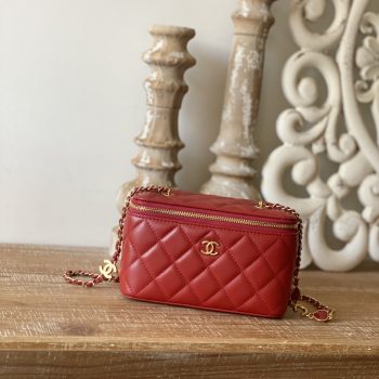 Chanel 81226 Vanity Leather Crossbody Lipstick Bag Red