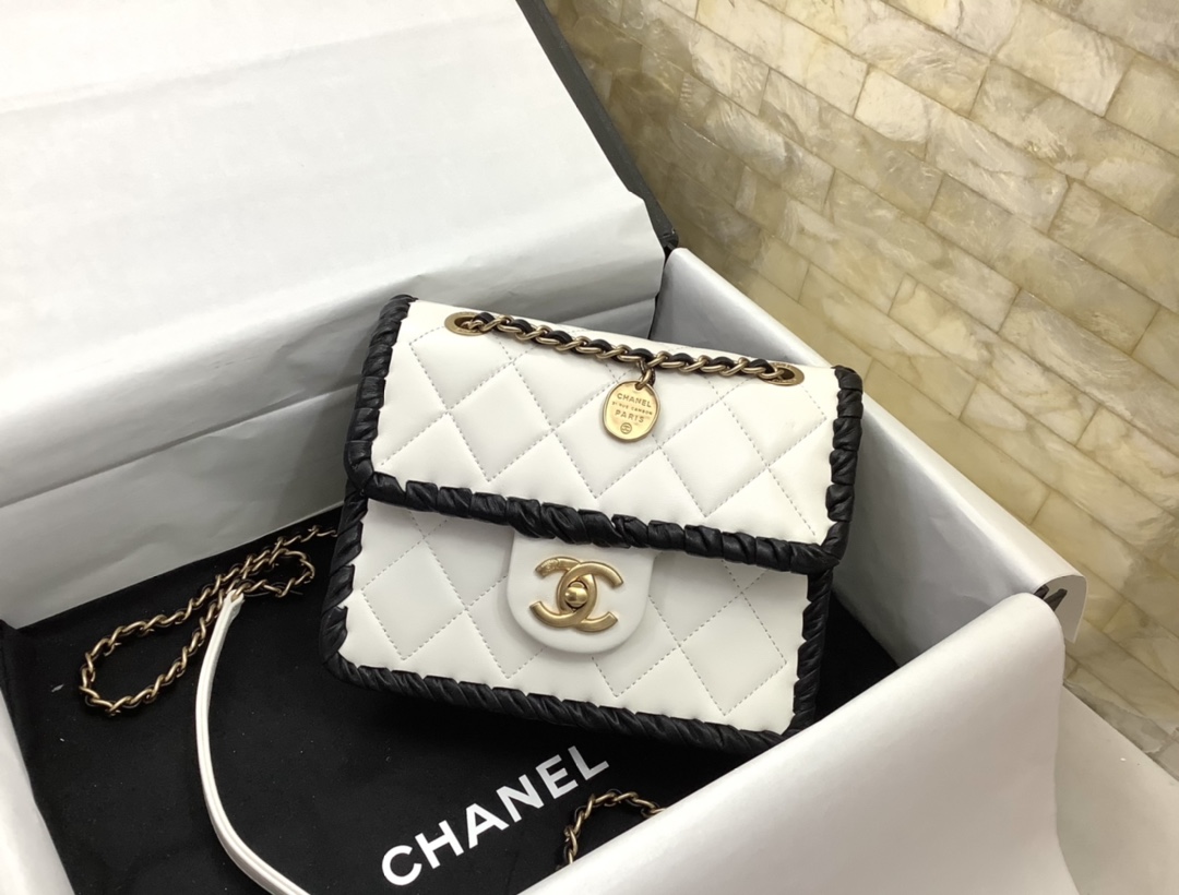 Chanel-Ohanel-2022-Shouluder-Bag-White.jpg