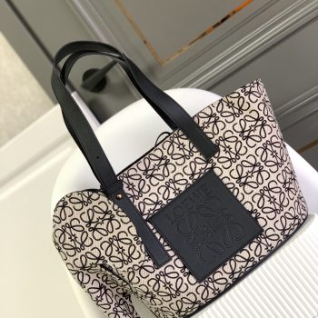 Loewe Basket Bag in Palm Leaf and Calfskin Black