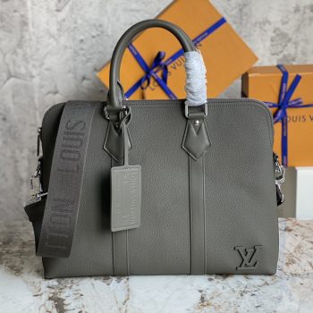 Louis Vuitton M21440 TAKEOFF BRIEFCASE LV Aerogram Cowhide Leather Black