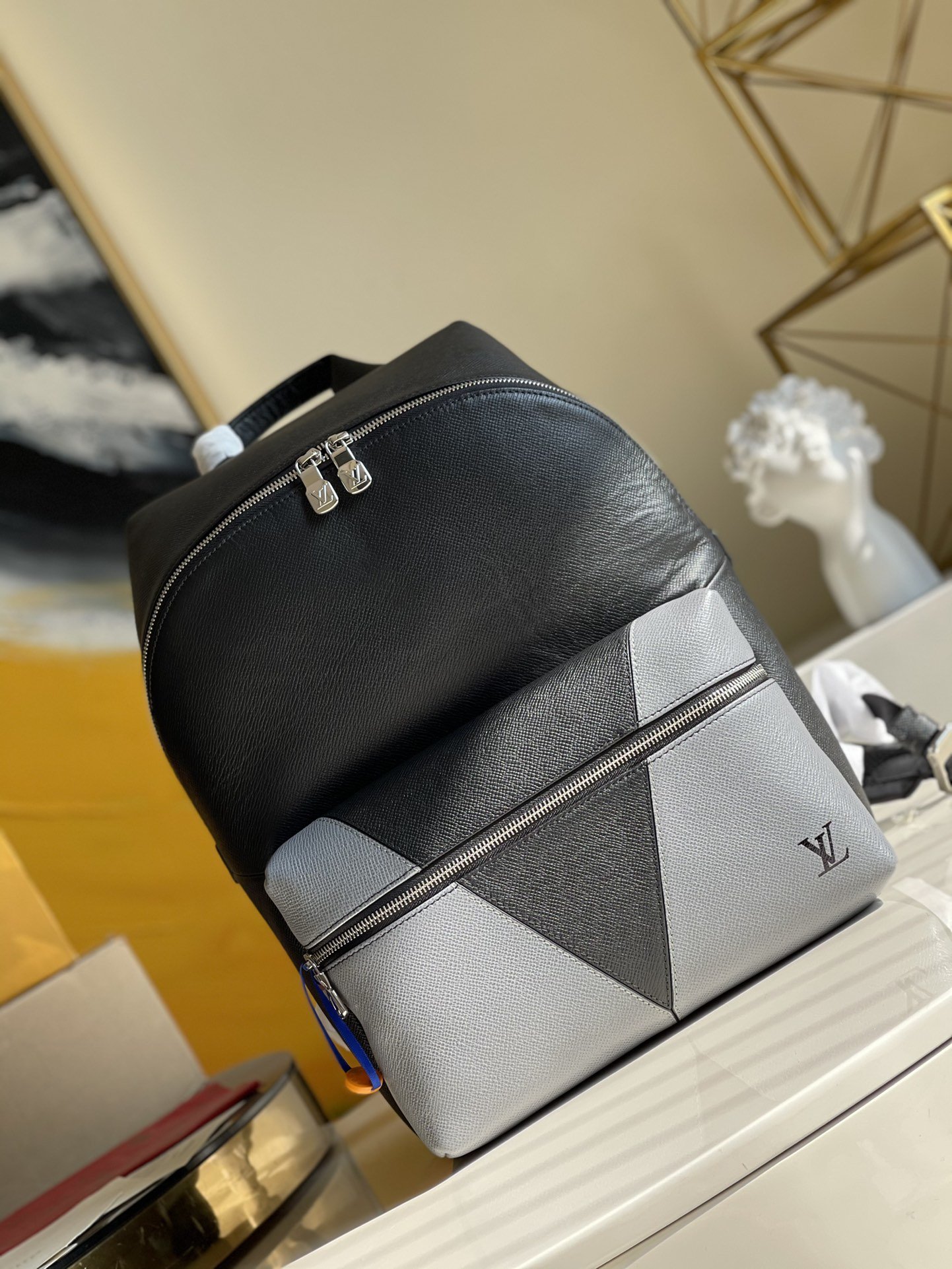 Original-Copy-Louis-Vuitton-M30728-Discovery-Backpack-Gray-Monochrome-Taiga-Leather.jpg
