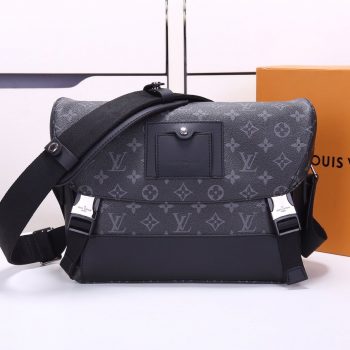 Top Replica Louis Vuitton M40511 Messenger PM Voyager Monogram Eclipse Canvas