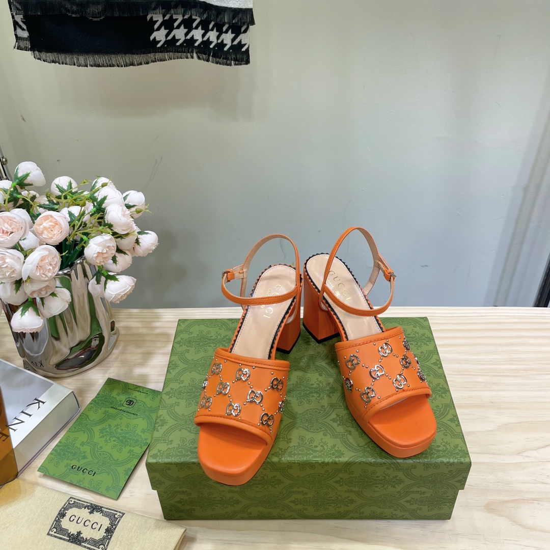 Gucci-Womens-Interlocking-G-Studs-Sandal-0010-35-42.jpg
