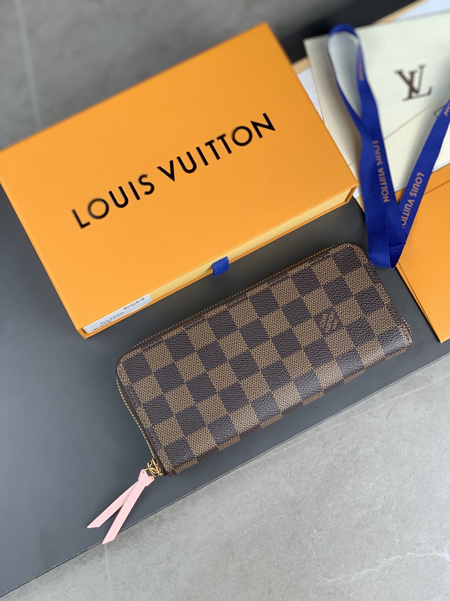 Louis-Vuitton-N41626-Damier-Ebene-Coated-Canvas.jpg