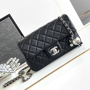 Chanel 2023 23k Classics Flap Bags 20cm