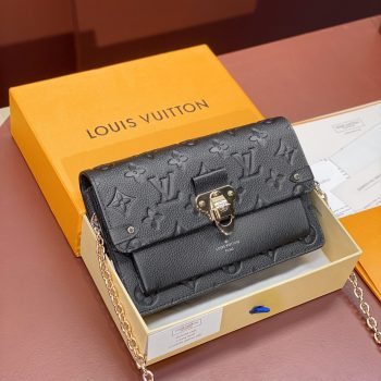 Louis Vuitton M67839 Vavin Chain Wallet Embossed cowhide leather Black
