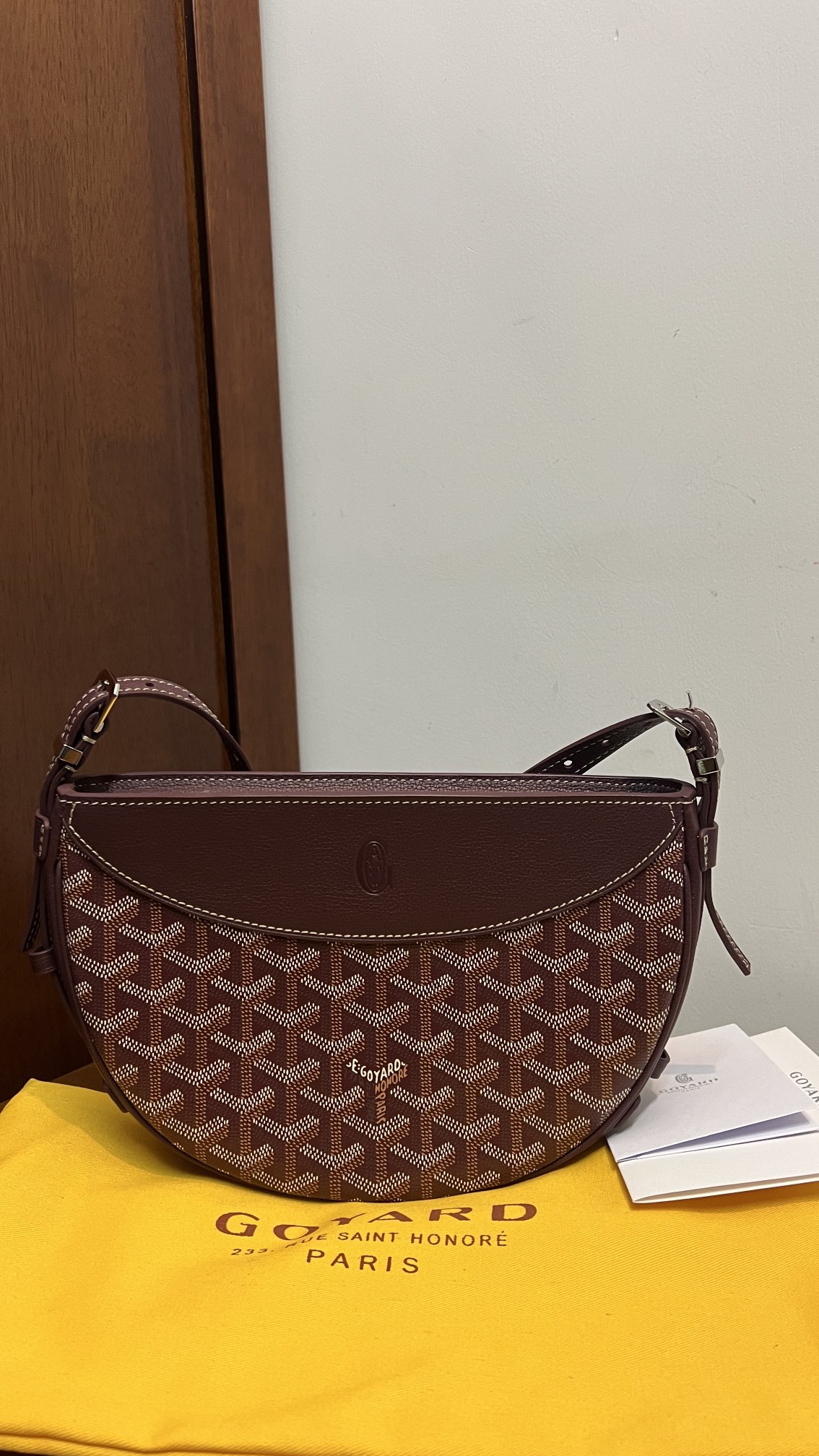 Goyard-Hirondelle-Bag-Wine.jpg