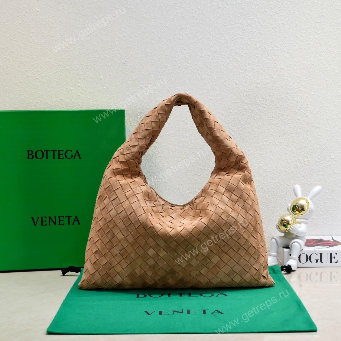 Bottega-Veneta-Small-Hop-Shoulder-Bag-with-Intrecciato-Craftsmanship-in-Smooth-Suede-41cm-Caramel.jpg