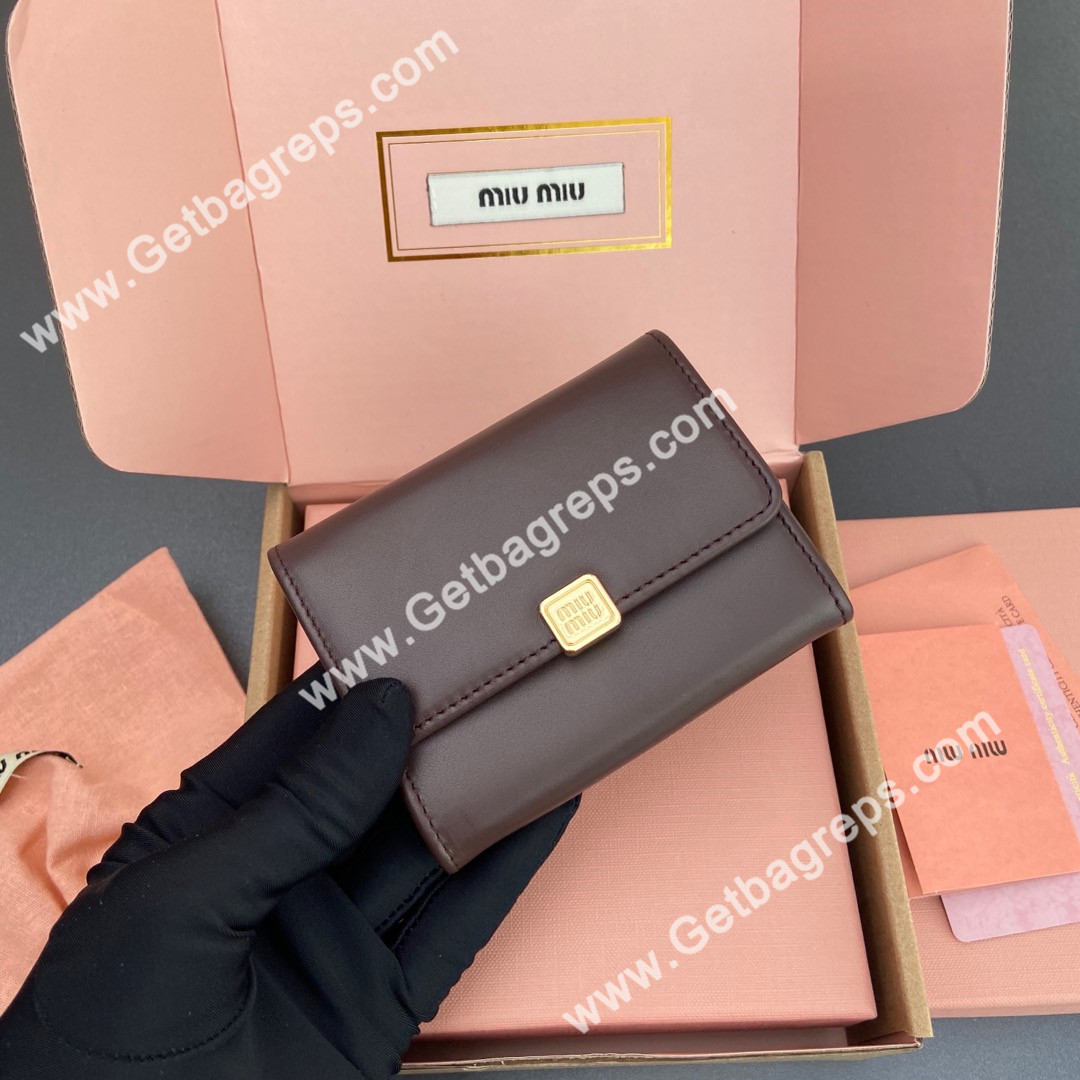 MiuMiu-5M104-Leather-wallet-Coffee.jpg