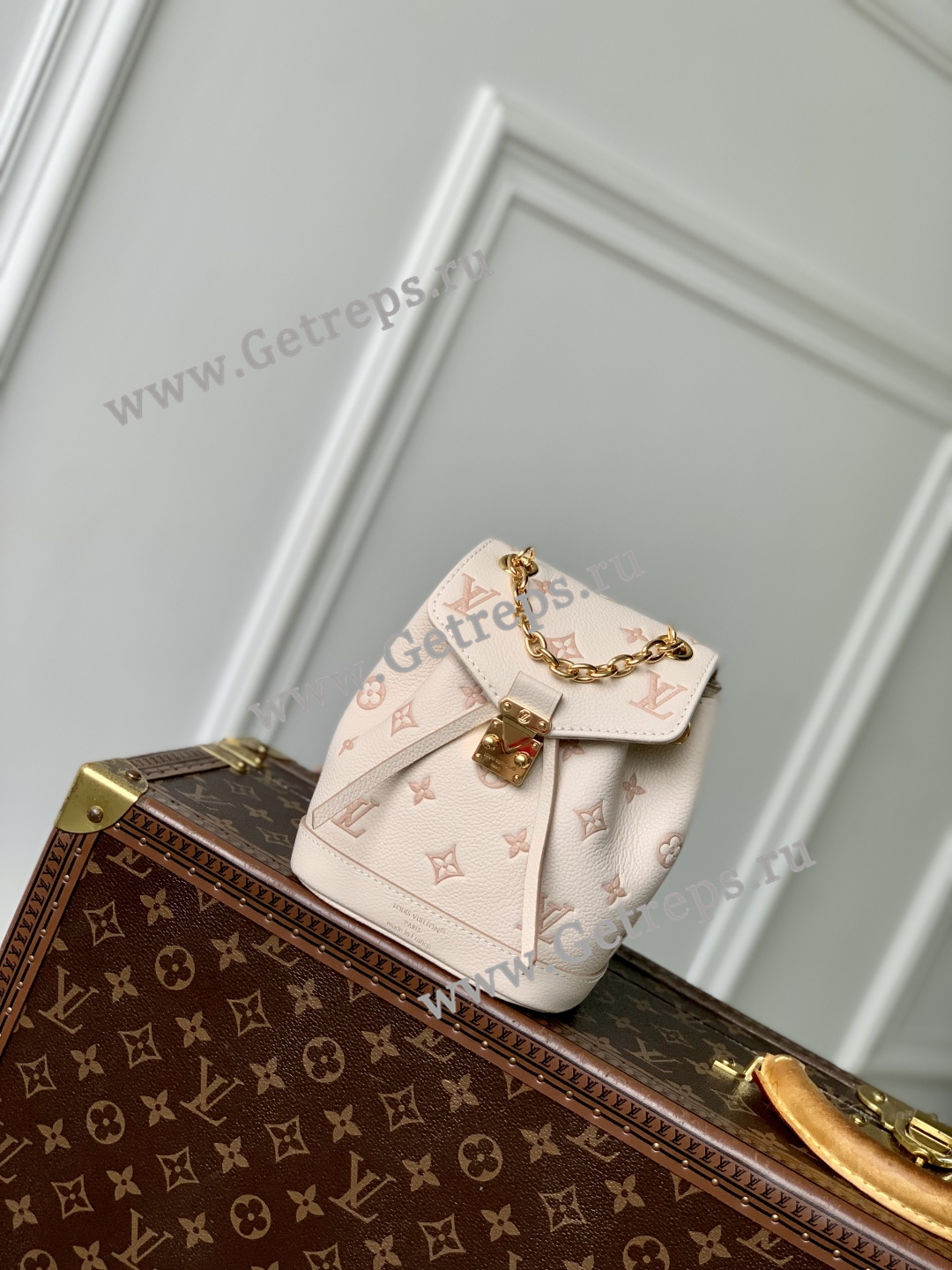 Louis-Vuitton-M13656-Nano-Noe-Backpack-Beige.jpg