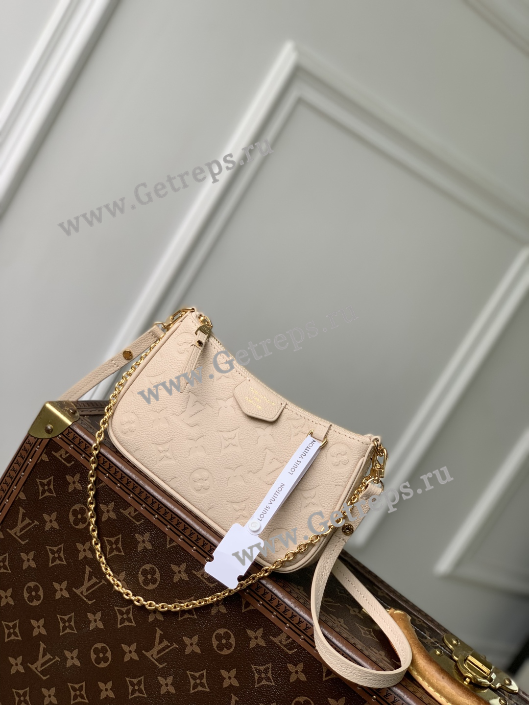 Louis-Vuitton-M14421-Easy-Pouch-Embossed-Grained-Cowhide-Leather-Sand.jpg