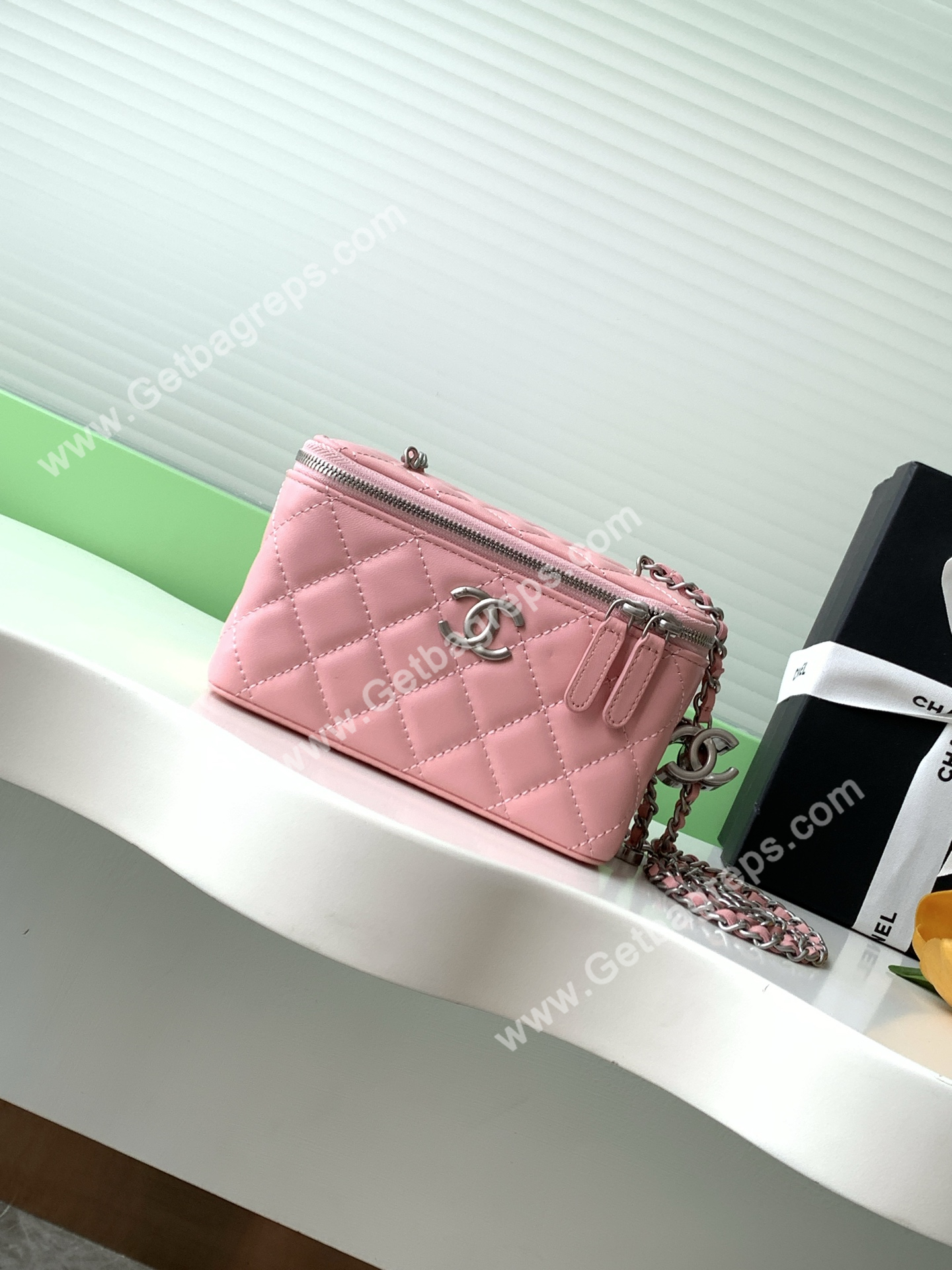 Chanel-AP3940-Shiny-Lambskin-Vanity-Bag-Pink.jpg