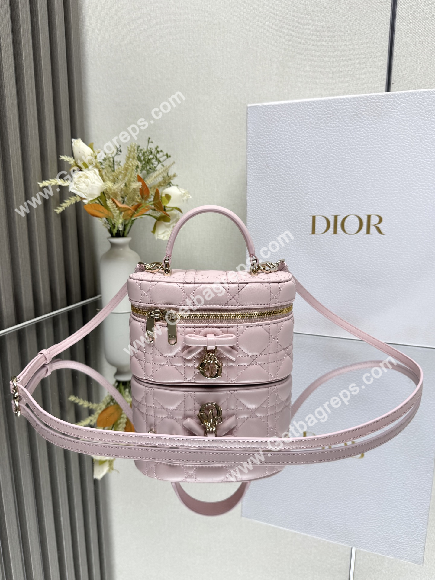 Dior-Mini-Vanity-Cannage-Lambski-Pink.jpg